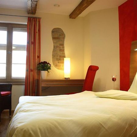 Hotel Zum Grunen Baum Plattling Ruang foto
